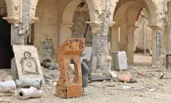 Ausbildungslager des Islamischen Staats in einer christlichen Kirche im Irak. / Lena Ha/Shutterstock