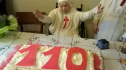 Schwester Candida bei der Feier ihres 110. Geburtstages. / Kongregation des Heiligen Camillus von Lellis