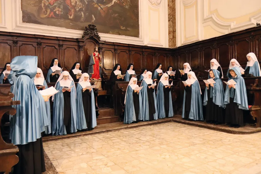 Die Anbetungsschwestern des Königlichen Herzens Jesu im Kloster Maria Engelport