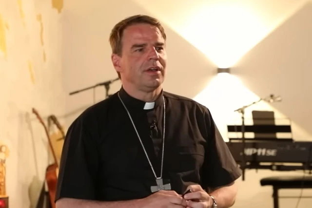 Bischof Oster würdigt US-Bischof Barron, übt deutliche Kritik an Kirche in Deutschland