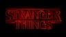 „Stranger Things“ in roter Neonschrift auf schwarzem Hintergrund / Gemeinfrei