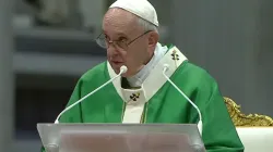 Papst Franziskus spricht über die synodale Kirche zur Eröffnung des synodalen Prozesses zur Vobereitung der Synode über Synodalität am 10. Oktober 2021. / Vatican News / YouTube 