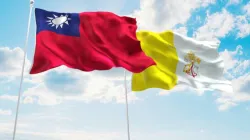 Die Flaggen Taiwans und des Vatikan / Shutterstock / Freshstock