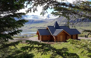 Geschenk aus der Slowakei: Die neu geweihte Kirche in Reyðarfjörður  / CNA / TASR