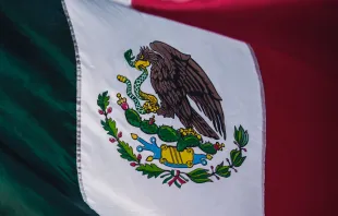 Flagge Mexikos / Tim Mossholder / Unsplash (CC0) 