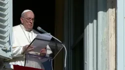 Papst Franziskus hält seine Angelus-Ansprache im Vatikan, 12. Dezember 2021. / Vatican News / YouTube / Screenshot 