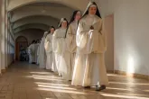 "Die Zukunft liegt nun in Gottes Hand": Umzug der Trappistinnen in der Eifel