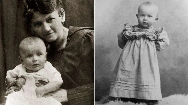 Der kleine Karol Wojtyła, links mit seiner Mutter Emilia 