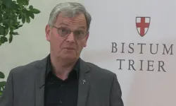 Generalvikar Ulrich Graf von Plettenberg / screenshot / YouTube / Bistum Trier