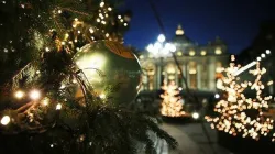 Weihnachtsschmuck auf dem Petersplatz  / CNA / Daniel Ibáñez 