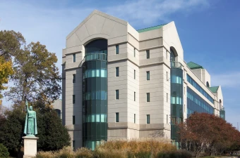 Der Sitz der US-Bischofskonferenz in Washington, DC / Farragutful / Wikimedia (CC BY-SA 3.0)