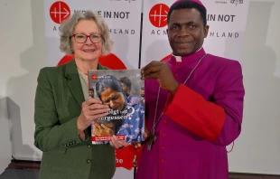 Vorstellung des Berichts „Verfolgt und Vergessen?“: Regina Lynch, Geschäftsführende Präsidentin von „Kirche in Not“, und Bischof Gerald Mamman Musa von Katsina in Nigeria / Kirche in Not