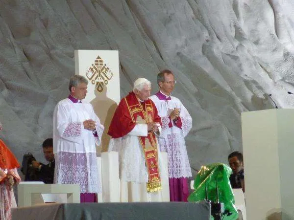 Papst Benedikt XVI. beim Weltjugendtag in Madrid im Jahr 2011
