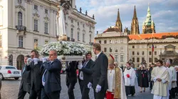 Prozession mit Unserer Lieben Frau von Fatima in Prag / ACN / Jakub Serych
