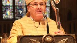 Bischof Dr. Rudolf Voderholzer am 25. Dezember 2014 im Dom zu Regensburg / Mesolithikum via Wikimedia