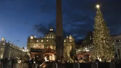 Der weihnachtlich geschmückte Petersplatz 2019  / Vatican Media 