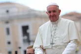Papst Franziskus fordert, so oft in die Bibel zu schauen wie man aufs Handy schaut