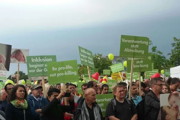 Teilnehmer des Marsches für das Leben in Berlin am 17. September 2016. /  EWTN.TV / Rudolf Gehrig