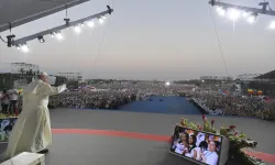 Papst Franziskus begrüßt Pilger beim Weltjugendtag auf dem  Campo San Juan Pablo II / Vatican Media