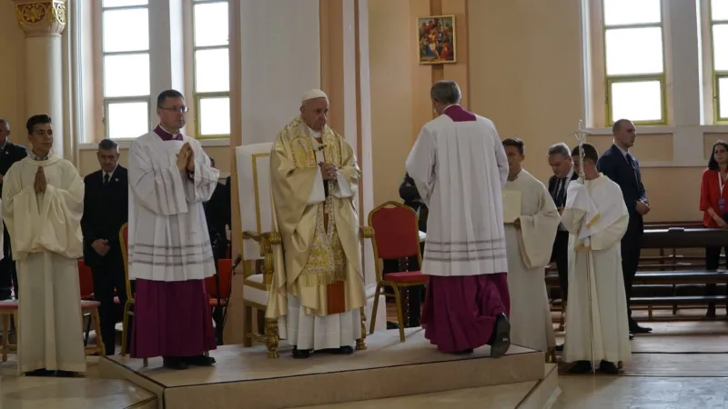 Papst Franziskus in der Herz-Jesu-Kirche im bulgarischen Rakowski am 6. Mai 2019