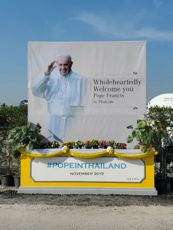 Begrüßungsposter für den Papstbesuch in Thailand