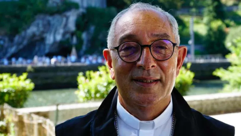 Kardinal Angelo de Donatis in Lourdes am 25. August 2020
