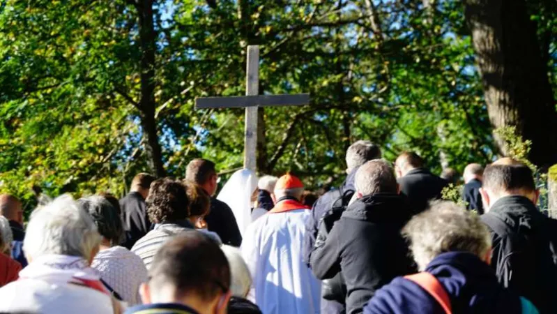Pilger beim Gebet in Lourdes am 25. August 2020.