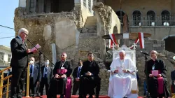 Papst Franziskus auf dem Kirchplatz in Mossul (Irak) am 7. März 2021 / Vatican Media