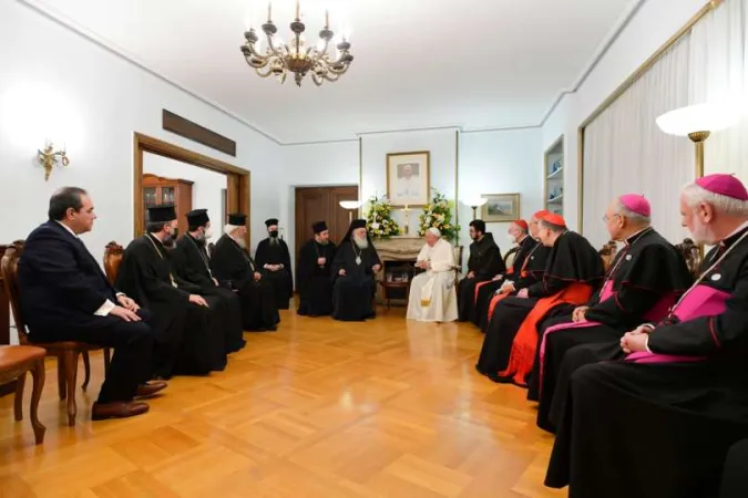 Begegnung von Papst Franziskus und Erzbischof Hierinymos II. 