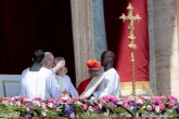 Papst Franziskus feiert Ostermesse in Rom und spendet Segen "Urbi et Orbi"