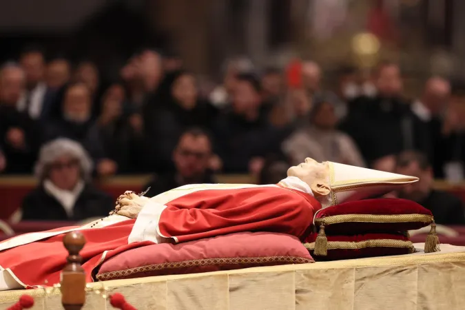 Sterbliche Überreste von Benedikt XVI., 2. Januar 2023