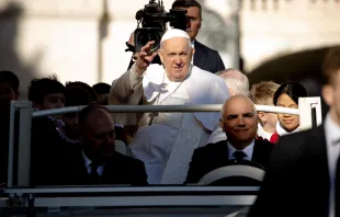 Papst Franziskus, Generalaudienz am 26. April 2023 / Daniel Ibáñez / CNA Deutsch