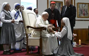 Missionarinnen der Nächstenliebe mit Papst Franziskus am 2. September 2023 in der Mongolei / Vatican Media