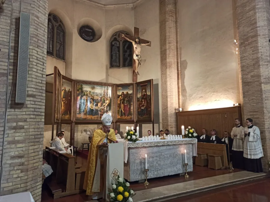 Kardinal Koch bei der Vesper in der Kirche am Campo Santo Teutonico, 1. November 2023