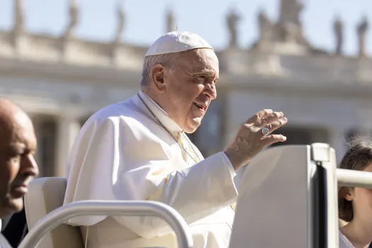 Papst Franziskus auf dem Petersplatz / CNA Deutsch / Pablo Esparaza