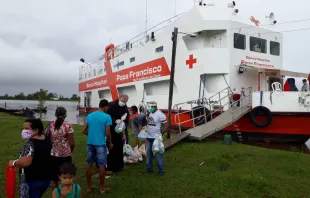 Das Bistum Óbidos leistet mithilfe von Hospitalschiffen Gesundheits- und Notversorgung in den schwer zugänglichen Flussufergemeinden am Amazonas.  / Bistum Óbidos