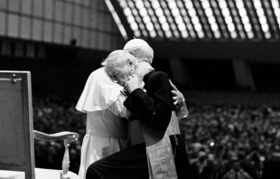 Papst Johannes Paul II. und Kardinal Wyszyński / Vatican Media