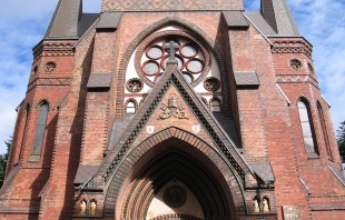 Die neugotische Johanneskirche wurde 2008 von Papst Benedikt XVI.die Kirche in den Rang einer Basilica minor erhoben. / Malgorzata T. Stepien / Wikimedia (CC BY-SA 3.0 pl)