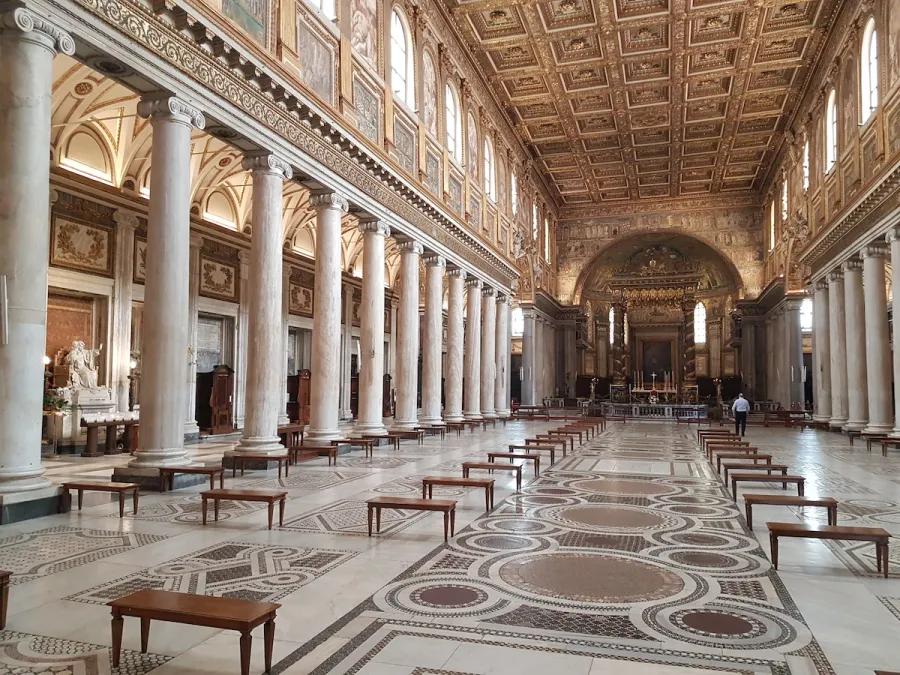 Basilika mit Sicherheitsabständen: Santa Maria Maggiore 