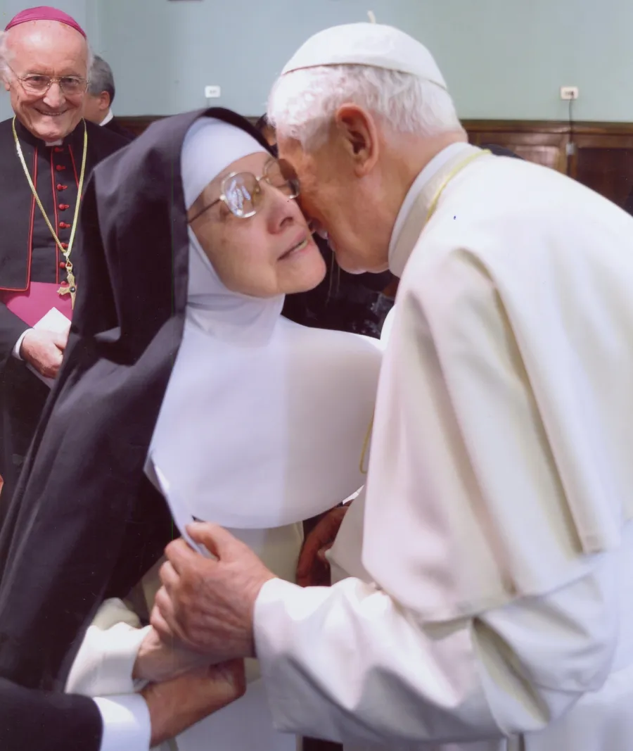 Papst Benedikt XVI. bei seinem Besuch der Advocata am 24. Juni 2010