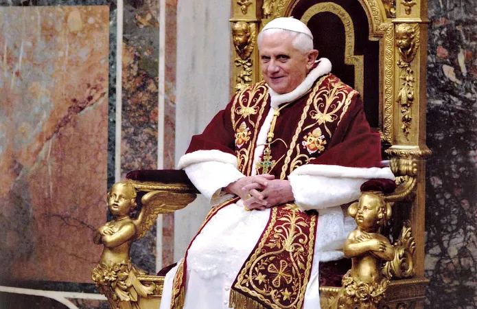 Papst Benedikt XVI. im Petersdom am 26. April 2008