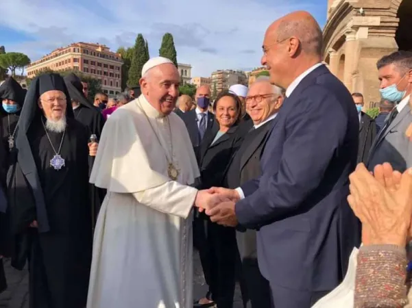 Papst Franziskus bei der Abschlusszeremonie "Völker als Geschwister, Zukunft der Erde"