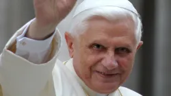 Papst emeritus Benedikt XVI. am 15. Juni 2015 im Vatikan / L'Osservatore Romano 