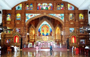 Altar der Syro-Malabarischen Kirche St. Thomas in Malayattoor (Kerala, Indien) / Mamichaelraj / Wikimedia (CC BY-SA 4.0)