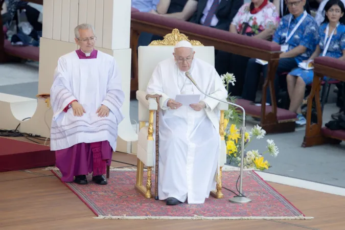 Papst Franziskus bei der Predigt am 25. Juni 2022 während des X. Weltfamilientreffens.
