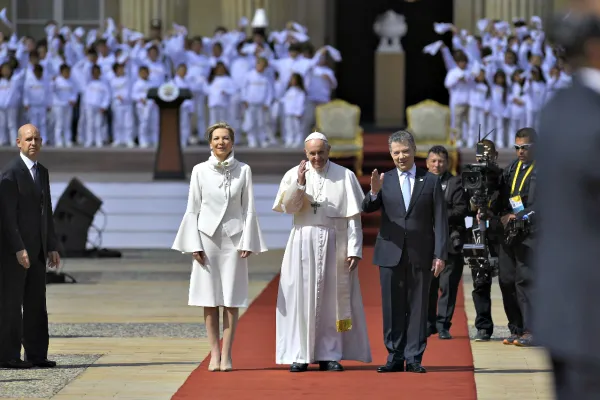 Papst Franziskus bei der Ankunft in Bogota am 6. September 2017. / Efrain Herrera / Presidencia de Colombia