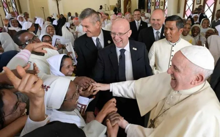 Herzliche Begrüßung: Ordensfrauen mit dem Papst am 7. September 2019