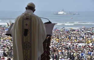 Papst Franziskus predigt am Strand von Huanchaco, Peru am 20. Januar 2018 / Vatican Media / CNA