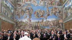 Diplomatische Vertreter im Vatikan applaudieren Papst Franziskus am 9. Januar 2017. / L'Osservatore Romano