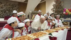 Pizza für Papst Franziskus zum 81. Geburtstag / CNA / L'Osservatore Romano